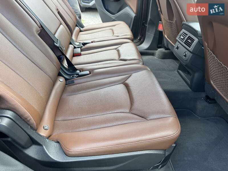 Внедорожник / Кроссовер Audi Q7 2015 в Тернополе