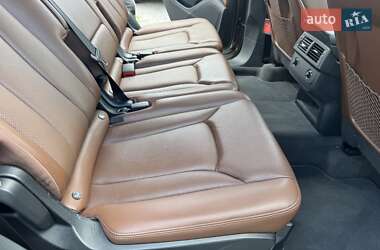 Внедорожник / Кроссовер Audi Q7 2015 в 