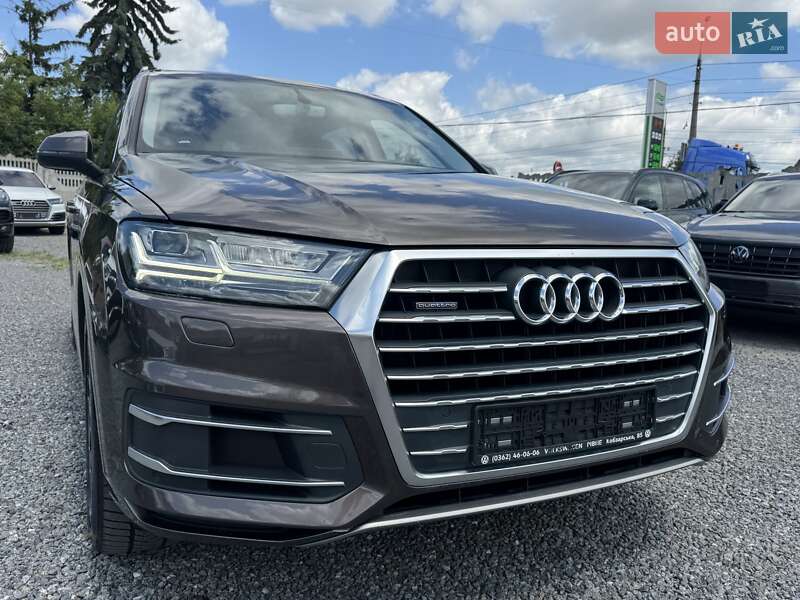 Внедорожник / Кроссовер Audi Q7 2015 в Тернополе