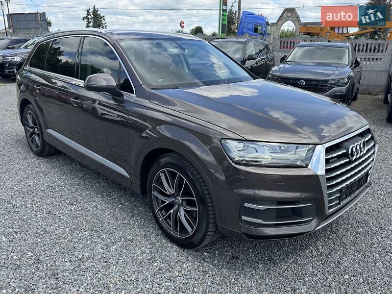 Внедорожник / Кроссовер Audi Q7 2015 в Тернополе