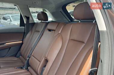Внедорожник / Кроссовер Audi Q7 2015 в 