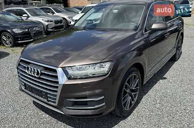 Внедорожник / Кроссовер Audi Q7 2015 в 