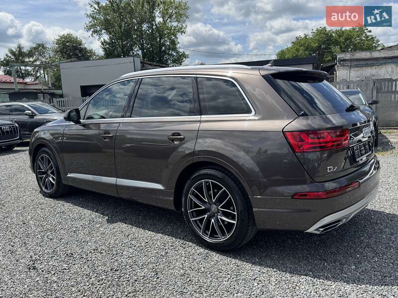 Внедорожник / Кроссовер Audi Q7 2015 в Тернополе