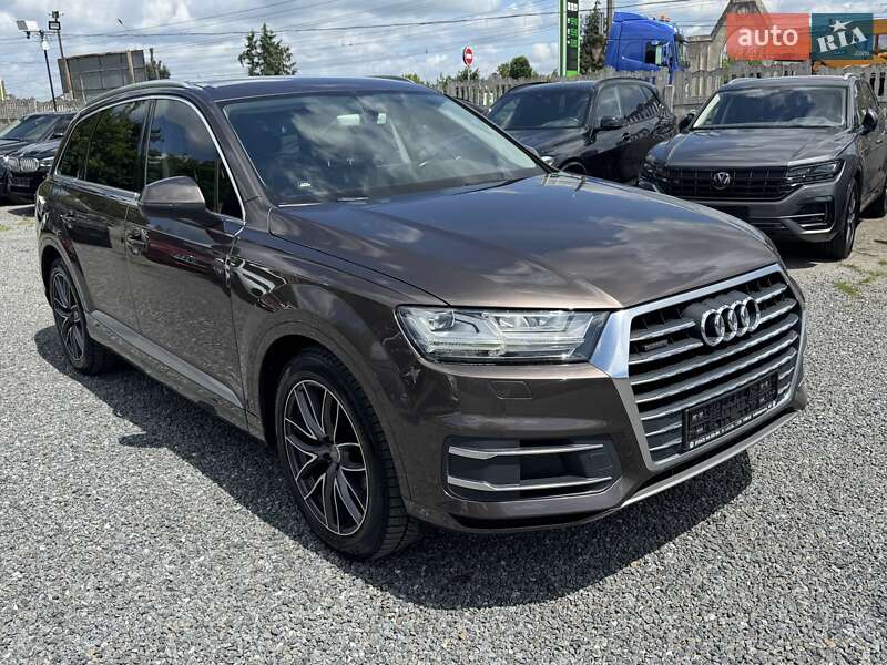 Внедорожник / Кроссовер Audi Q7 2015 в Тернополе
