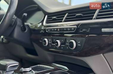 Внедорожник / Кроссовер Audi Q7 2016 в 