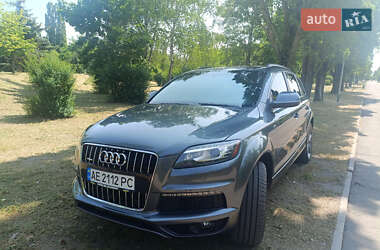 Внедорожник / Кроссовер Audi Q7 2015 в 
