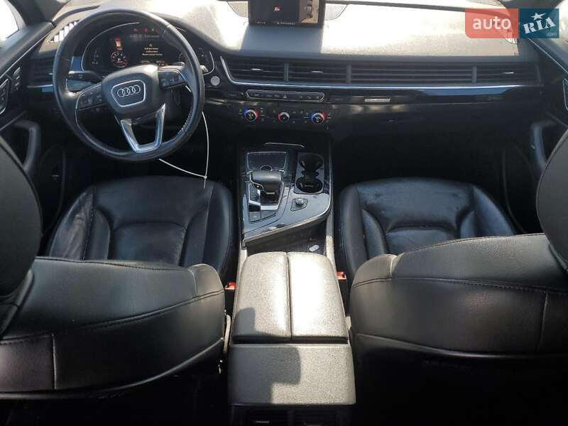 Внедорожник / Кроссовер Audi Q7 2017 в Стрые