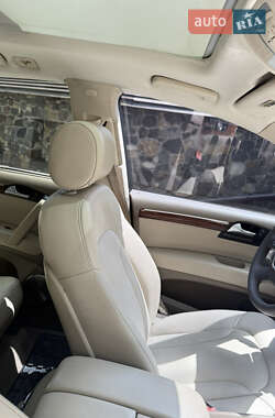 Внедорожник / Кроссовер Audi Q7 2010 в 