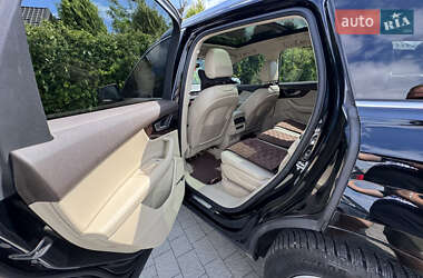 Позашляховик / Кросовер Audi Q7 2018 в 