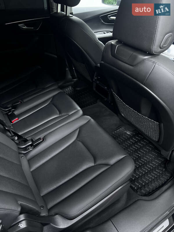 Внедорожник / Кроссовер Audi Q7 2023 в Львове