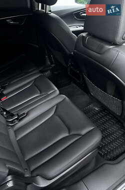 Внедорожник / Кроссовер Audi Q7 2023 в 