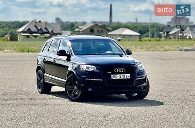 Внедорожник / Кроссовер Audi Q7 2012 в 