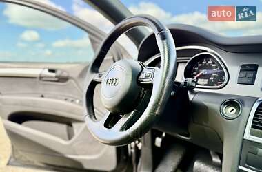 Внедорожник / Кроссовер Audi Q7 2012 в 