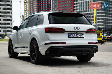 Внедорожник / Кроссовер Audi Q7 2023 в 