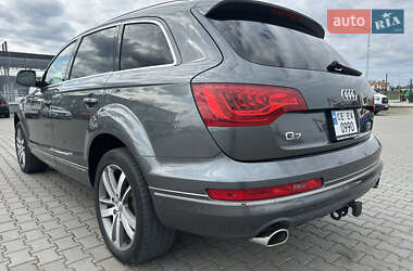 Внедорожник / Кроссовер Audi Q7 2015 в 