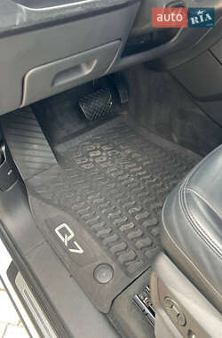 Внедорожник / Кроссовер Audi Q7 2020 в 