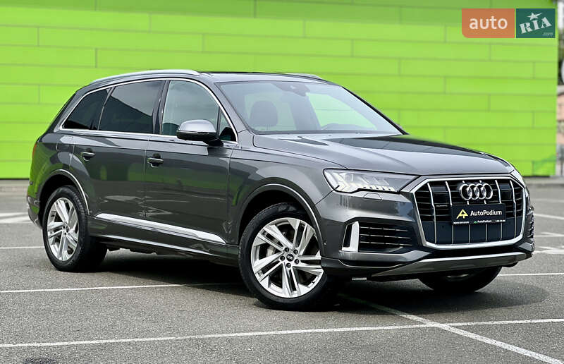 Позашляховик / Кросовер Audi Q7 2021 в Києві