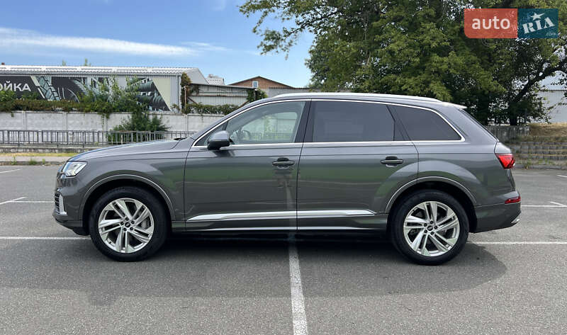 Позашляховик / Кросовер Audi Q7 2021 в Києві