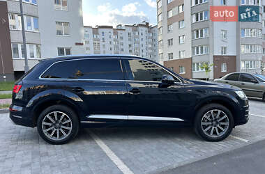 Позашляховик / Кросовер Audi Q7 2016 в 
