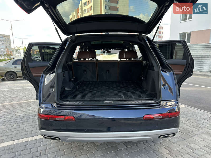Внедорожник / Кроссовер Audi Q7 2016 в Виннице