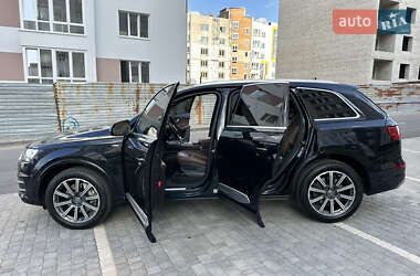 Позашляховик / Кросовер Audi Q7 2016 в 