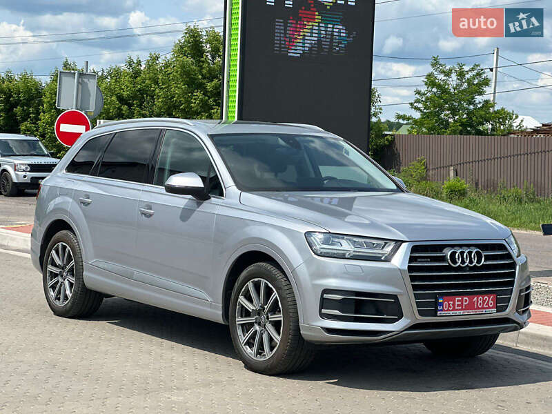 Позашляховик / Кросовер Audi Q7 2017 в Києві
