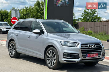 Позашляховик / Кросовер Audi Q7 2017 в 
