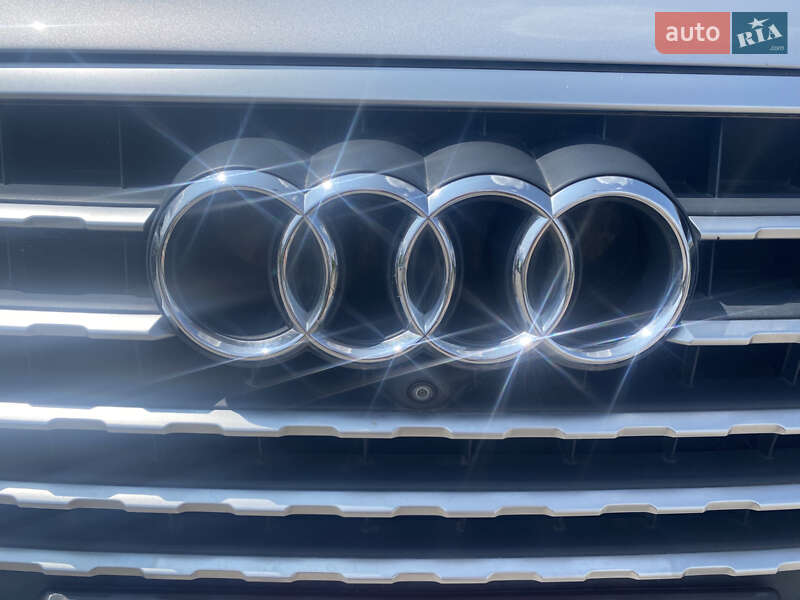 Позашляховик / Кросовер Audi Q7 2017 в Києві