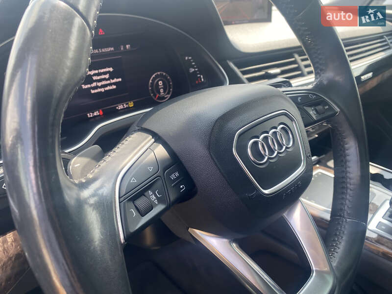 Позашляховик / Кросовер Audi Q7 2017 в Києві