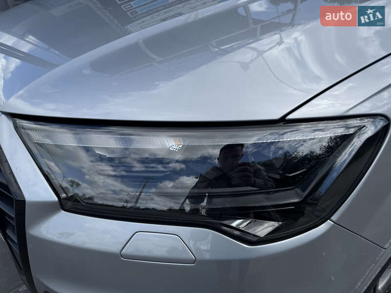 Позашляховик / Кросовер Audi Q7 2022 в Львові