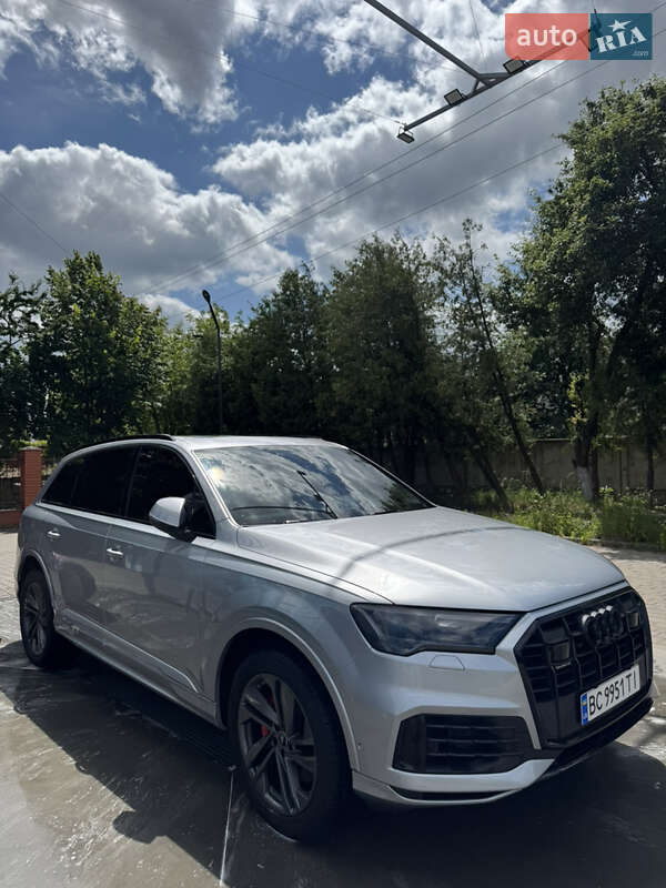 Позашляховик / Кросовер Audi Q7 2022 в Львові