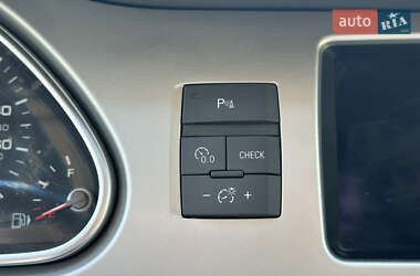 Внедорожник / Кроссовер Audi Q7 2014 в 