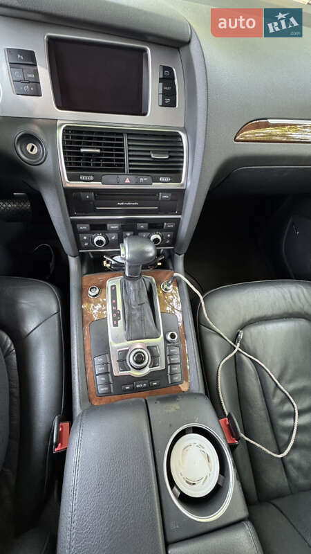 Внедорожник / Кроссовер Audi Q7 2011 в Измаиле