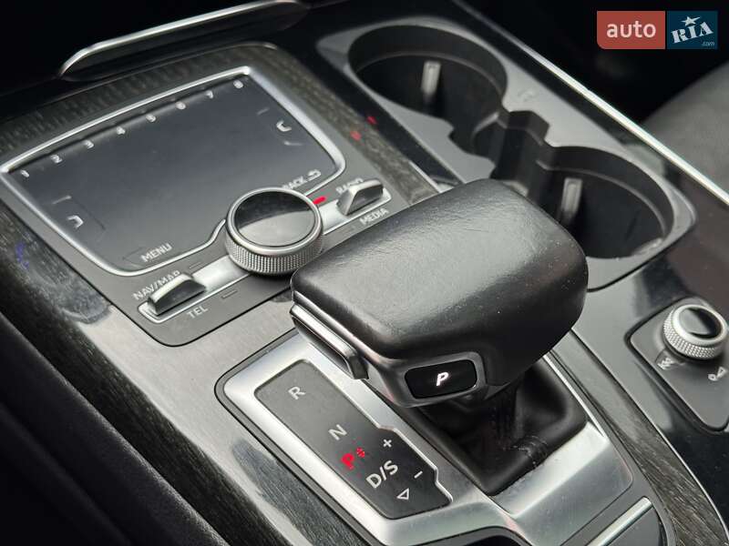 Внедорожник / Кроссовер Audi Q7 2017 в Киеве