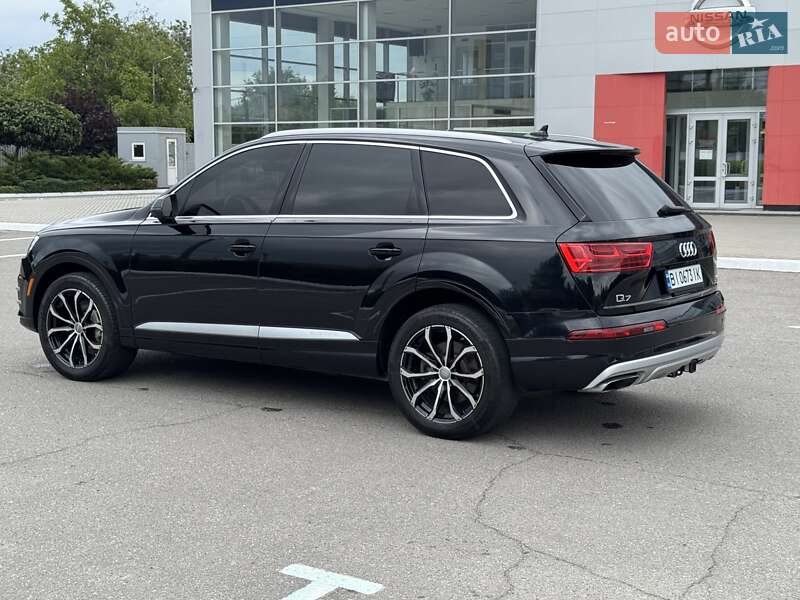 Внедорожник / Кроссовер Audi Q7 2017 в Киеве