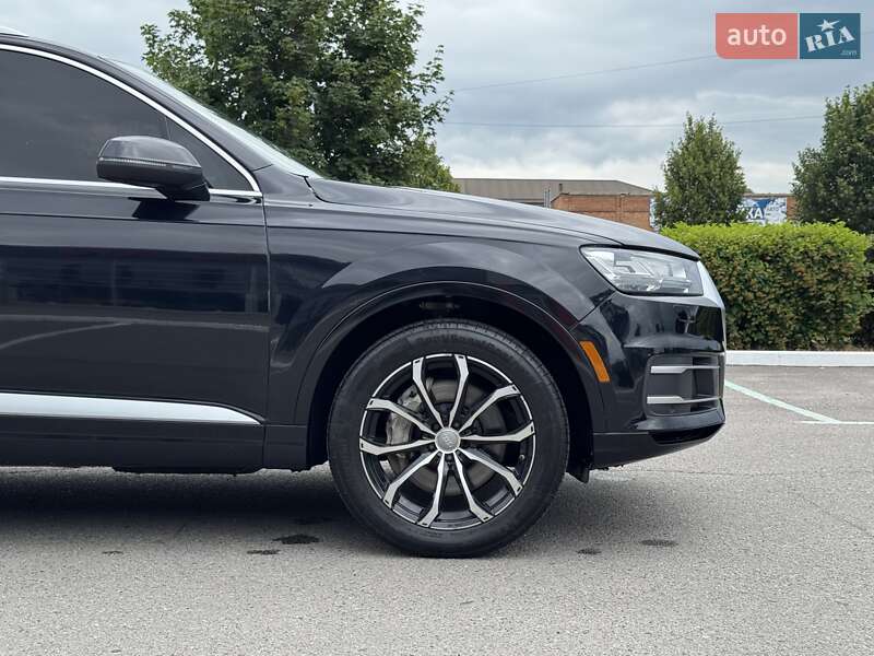 Внедорожник / Кроссовер Audi Q7 2017 в Киеве
