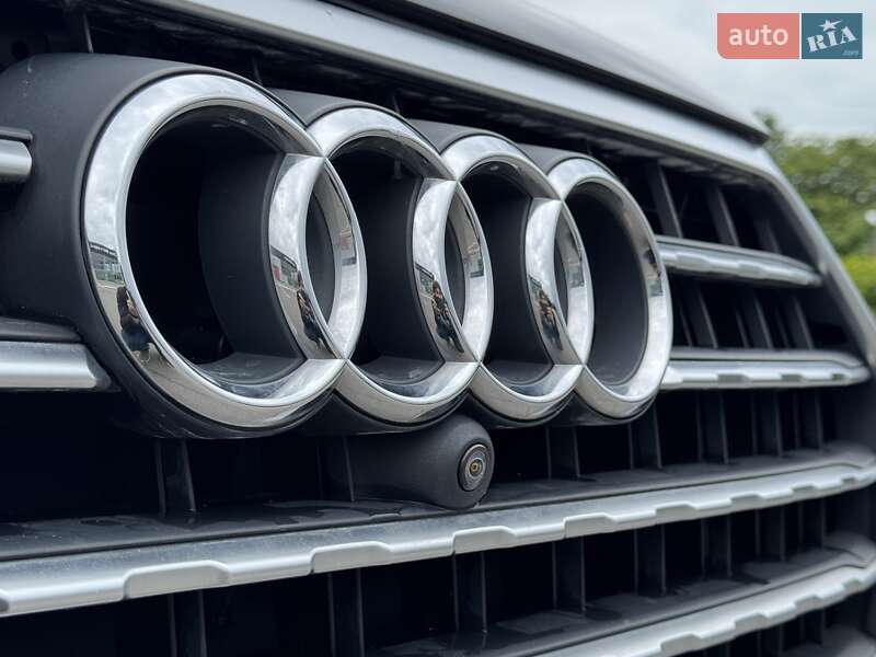 Внедорожник / Кроссовер Audi Q7 2017 в Киеве