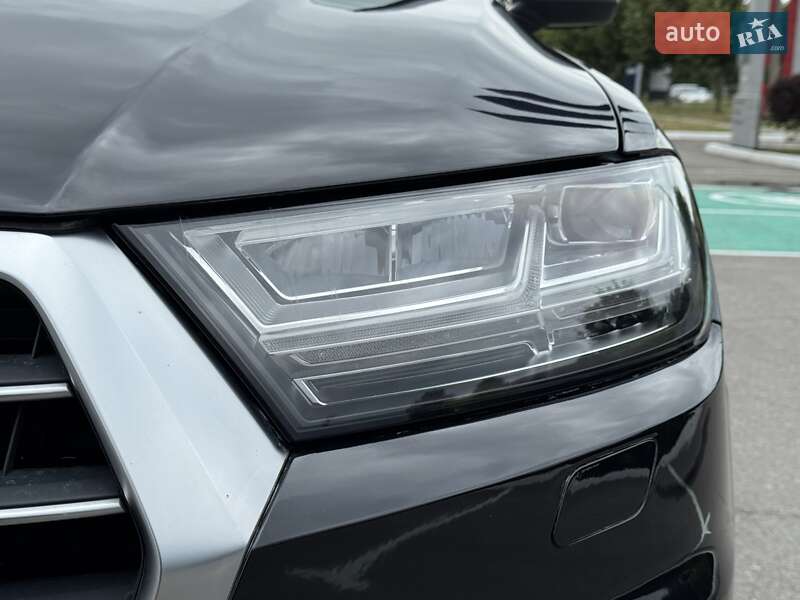 Внедорожник / Кроссовер Audi Q7 2017 в Киеве