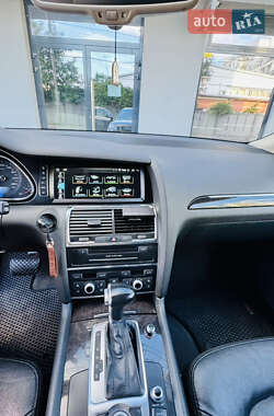 Внедорожник / Кроссовер Audi Q7 2014 в 
