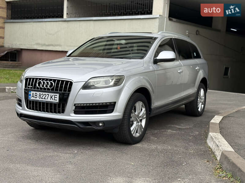 Внедорожник / Кроссовер Audi Q7 2014 в 