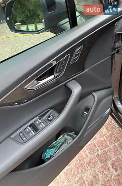 Внедорожник / Кроссовер Audi Q7 2020 в 