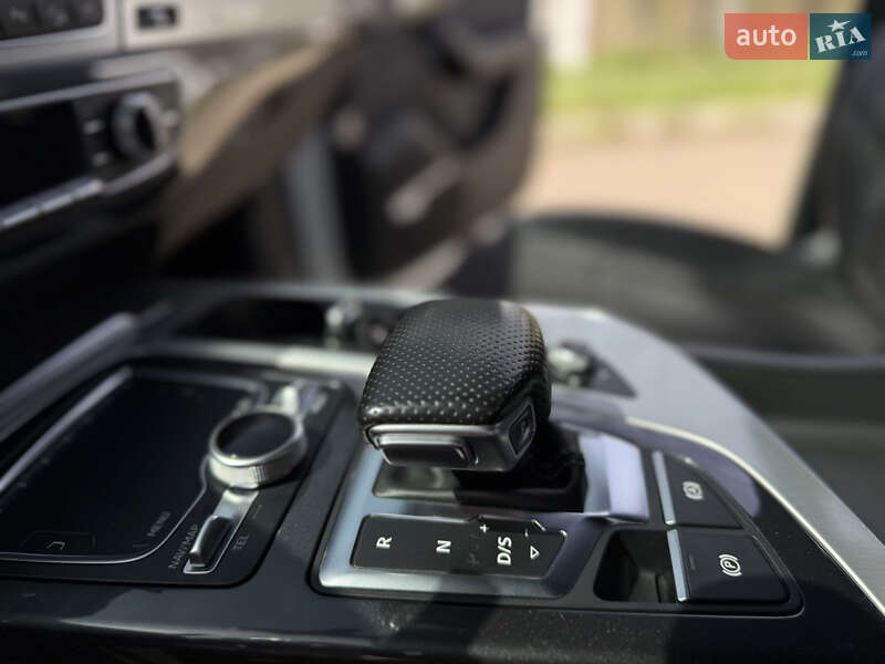 Внедорожник / Кроссовер Audi Q7 2017 в Одессе