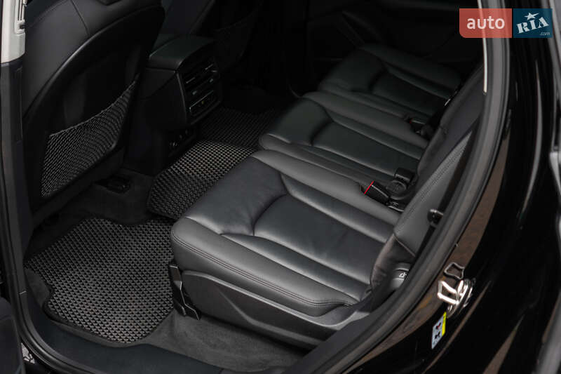 Внедорожник / Кроссовер Audi Q7 2020 в Киеве