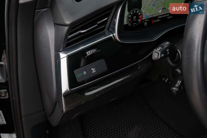Внедорожник / Кроссовер Audi Q7 2020 в Киеве