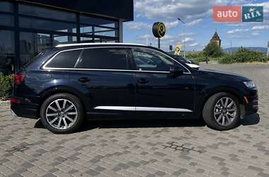 Внедорожник / Кроссовер Audi Q7 2016 в 