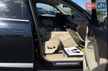 Внедорожник / Кроссовер Audi Q7 2016 в 