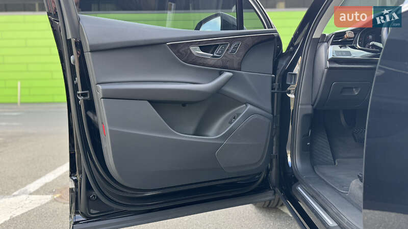 Позашляховик / Кросовер Audi Q7 2019 в Києві фото 13 Позашляховик / Кросовер Audi Q7 2019 в Києві