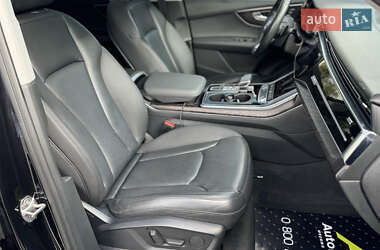 Внедорожник / Кроссовер Audi Q7 2019 в 