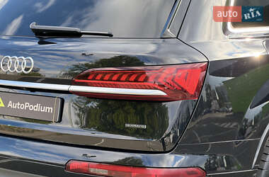 Внедорожник / Кроссовер Audi Q7 2019 в 