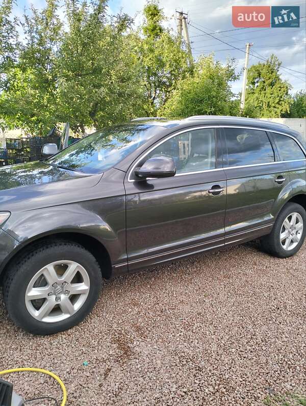 Внедорожник / Кроссовер Audi Q7 2011 в Житомире